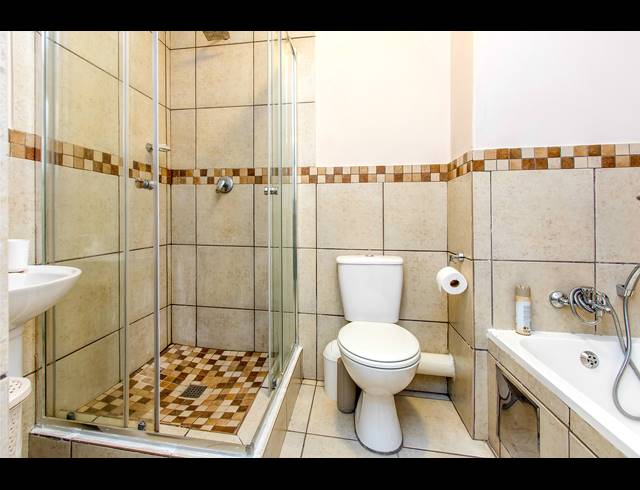 2 BEDROOM APARTMENT FOR SALE IN BARBEQUE DOWNS